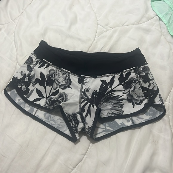 Lululemon Running shorts - Picture 2 of 7